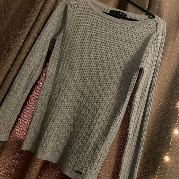 ꧁Tommy Hilfiger Top꧂ - Picture 1 of 2